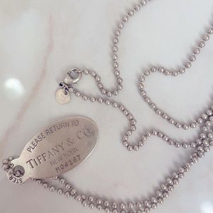 Tiffany & Co silver return to Tiffany necklace